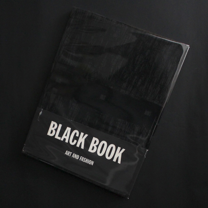 - / A Noir: The Black Book