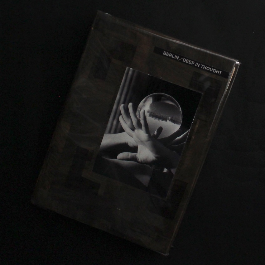 山脇　敏次 / Toshitsugu Yamawaki / Berlin　沈思黙考 / Deep in Thought（Signed, 145／200）